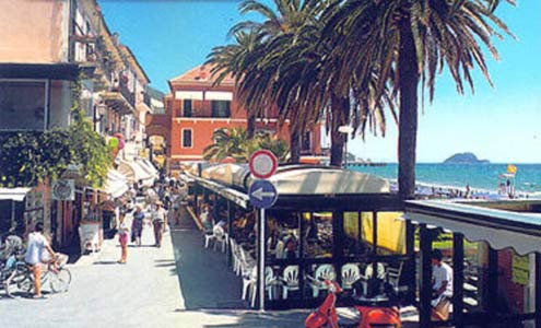 alassio promenade - la milanesina è  nel centro a due passi dal mare